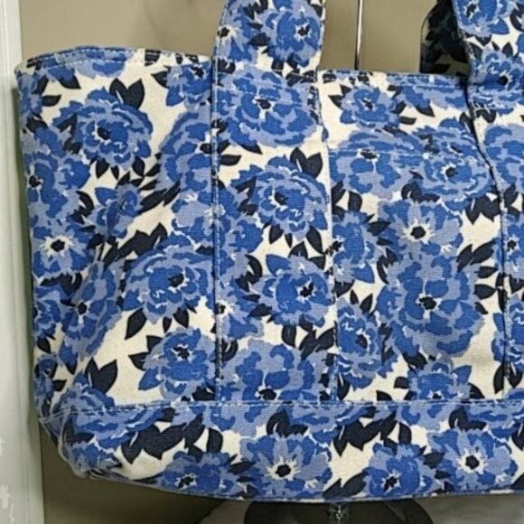 Large Tommy Hilfiger Natalie Painted Floral Weekender Tote Shoulder Bag Canvas - Picture 4 of 10